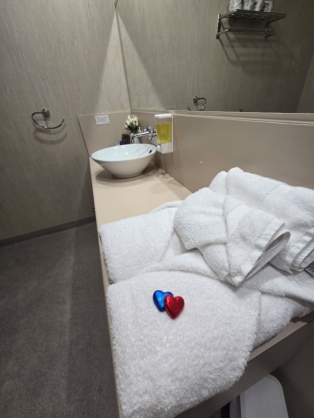 Premium Apartment, 1 King Bed, Bay View, Beachside
