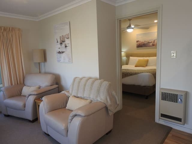 Premium Apartment, 1 King Bed, Bay View, Beachside