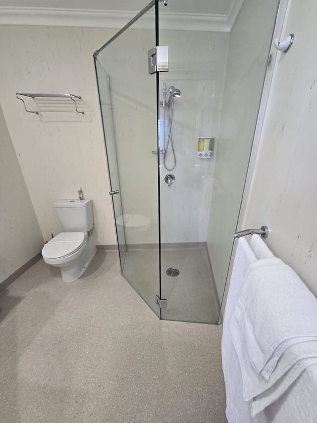 Premium Studio, 1 King Bed, Bay View, Beachside