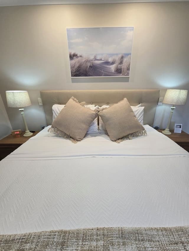 Premium Apartment, 1 King Bed, Bay View, Beachside