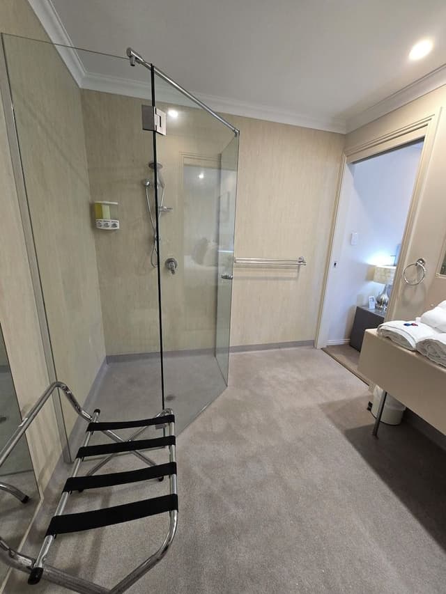 Premium Apartment, 1 King Bed, Bay View, Beachside