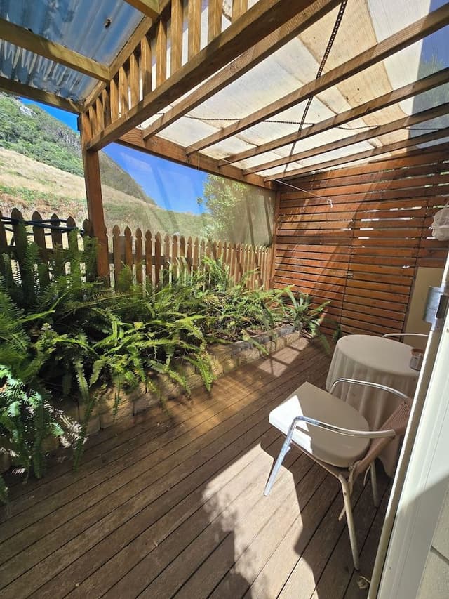 Premium Studio, 1 King Bed, Bay View, Beachside
