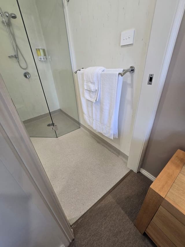 Premium Studio, 1 King Bed, Bay View, Beachside