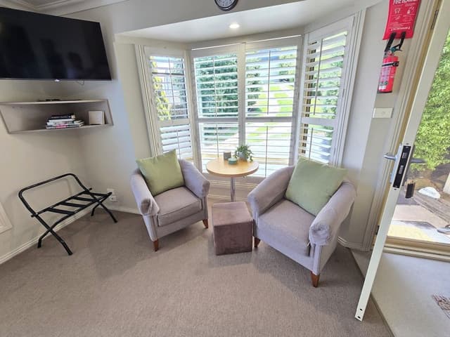 Premium Studio, 1 King Bed, Bay View, Beachside