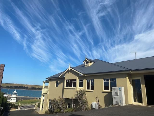 Premium Studio, 1 King Bed, Bay View, Beachside