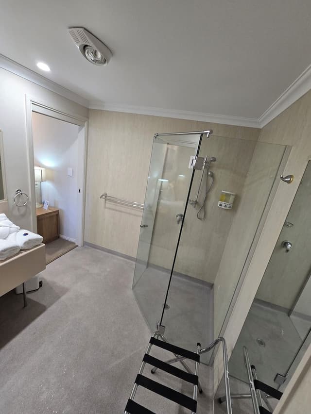 Premium Apartment, 1 King Bed, Bay View, Beachside