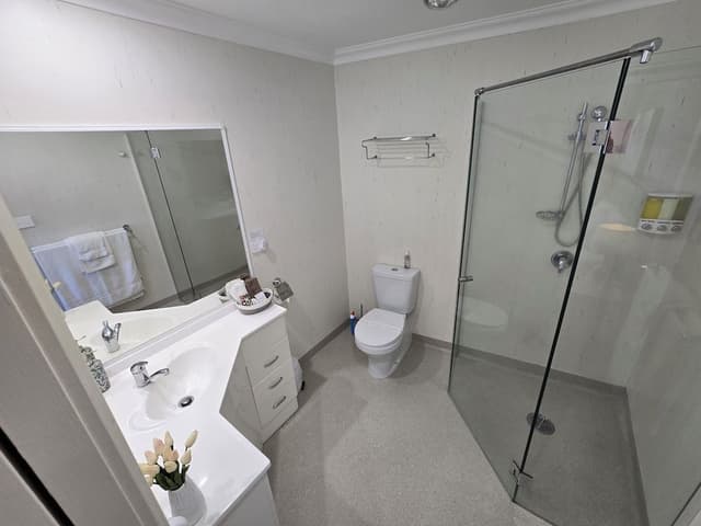 Premium Studio, 1 King Bed, Bay View, Beachside