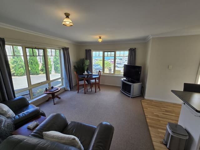 Premium Apartment, 1 King Bed, Bay View, Beachside