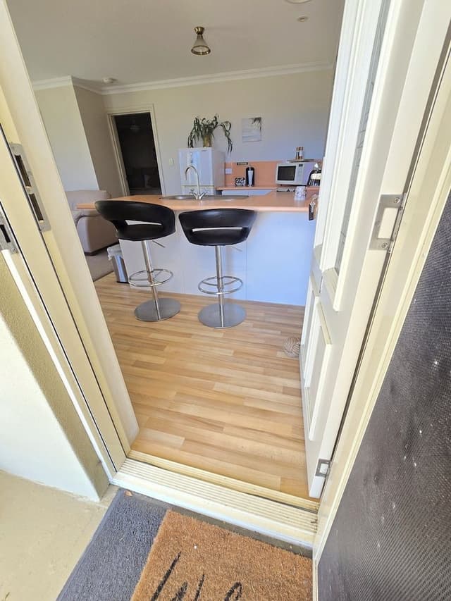 Premium Apartment, 1 King Bed, Bay View, Beachside
