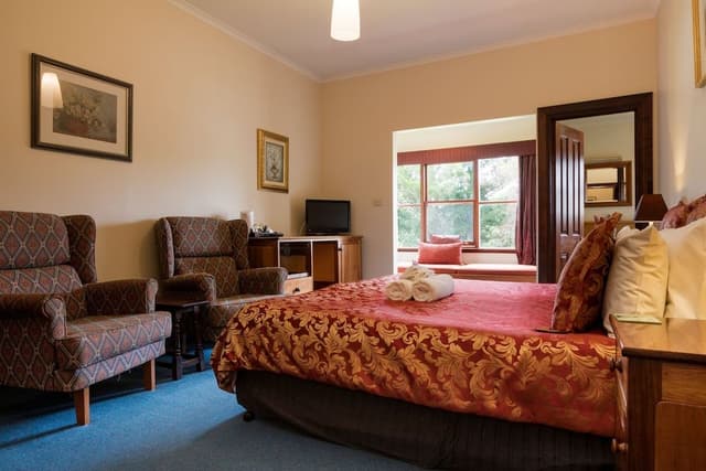 Manor suite