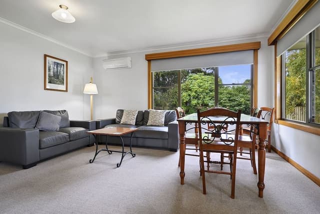 Superior 2 Bedrooms Garden Apartment