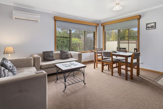 Superior 2 Bedrooms Garden Apartment