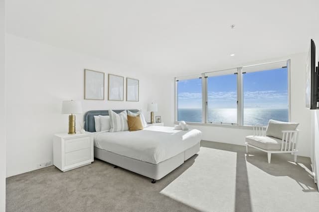 4 Bedroom Sub-Penthouse (North)