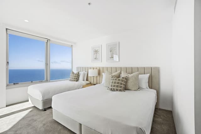 4 Bedroom Sub-Penthouse (North)