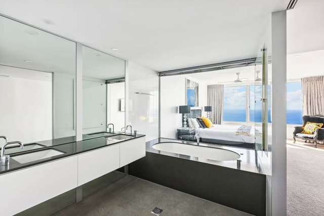 4 Bedroom Ocean Sub-Penthouse