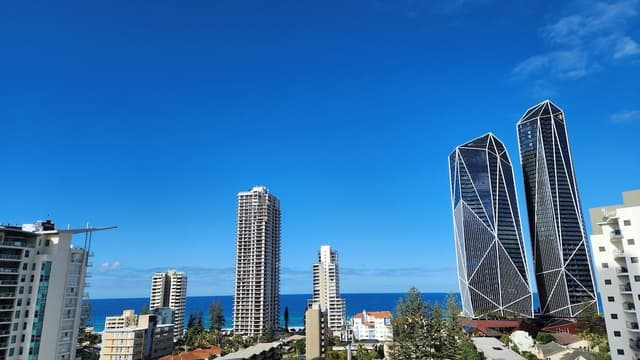 Riverfront View, 2 Bedrooms 2 Bathrooms Apartment with Balcony (2 Nights)