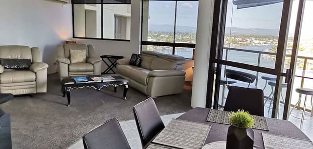Riverfront View, 2 Bedrooms 2 Bathrooms Apartment with Balcony (2 Nights)