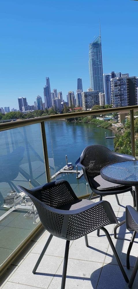 Riverfront View, 2 Bedrooms 2 Bathrooms Apartment with Balcony (2 Nights)