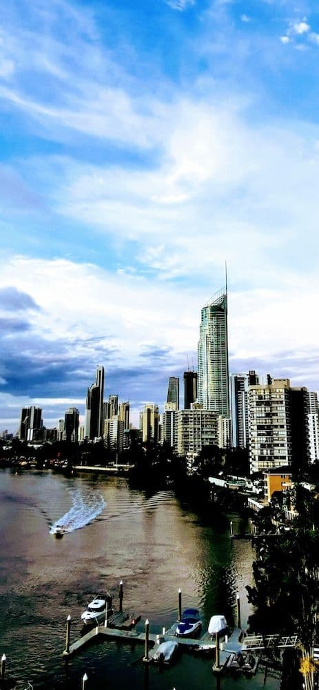 Riverfront View, 2 Bedrooms 2 Bathrooms Apartment with Balcony (2 Nights)