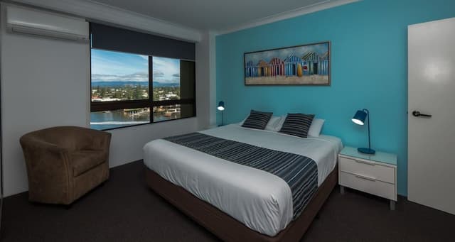 Riverfront View, 2 Bedrooms 2 Bathrooms Apartment with Balcony (2 Nights)