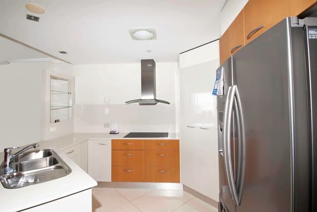 3 Bedroom 2 Bathroom Sub Penthouse