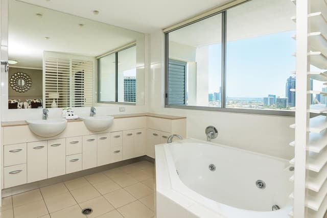 3 Bedroom 2 Bathroom Sub Penthouse