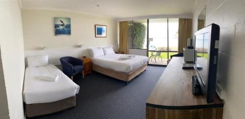 Double or Twin Room with Bay View - Ground Floor