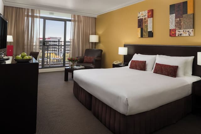 Superior Room, 1 King Bed, Balcony