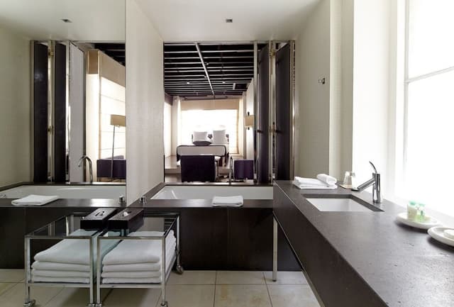 Establishment Room