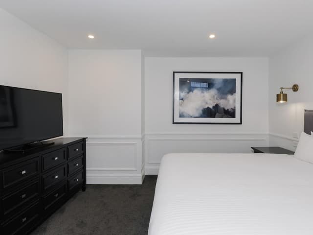 Suite (Lodge)