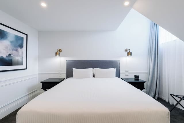 Suite (Lodge)