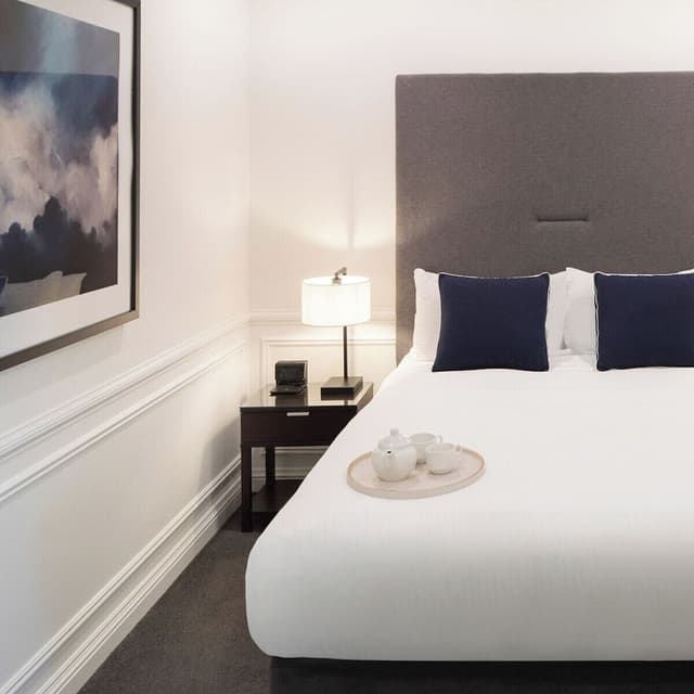 Suite (Lodge)