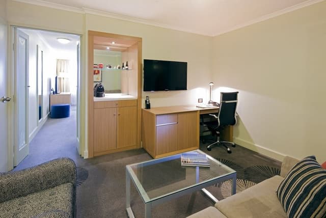 Suite, 1 King Bed