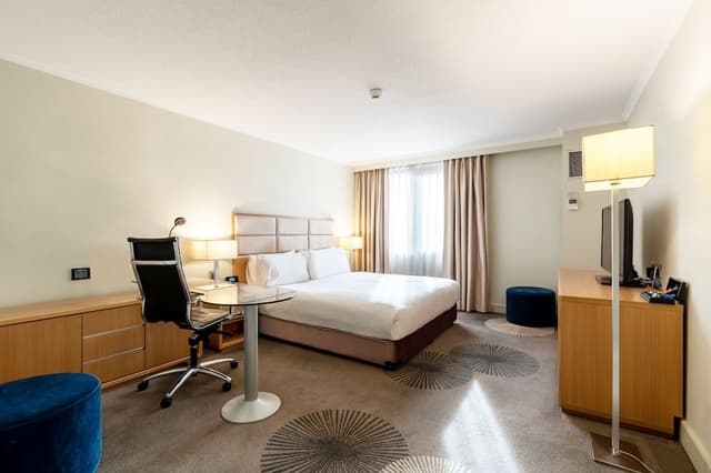 Premium Room, 1 King Bed