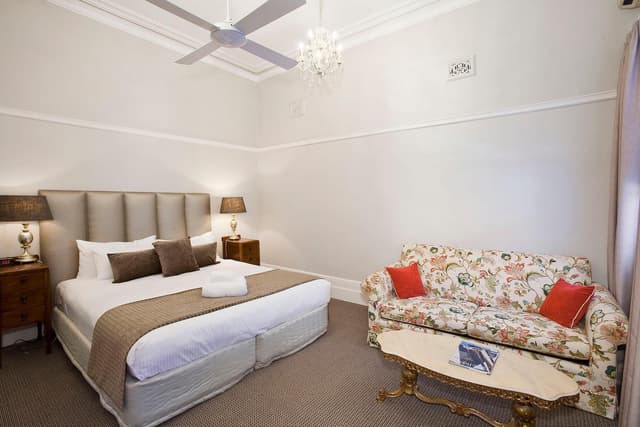 King Deluxe Suite