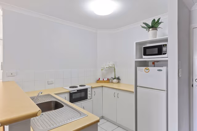 2 Bedroom Apartment with Balcony