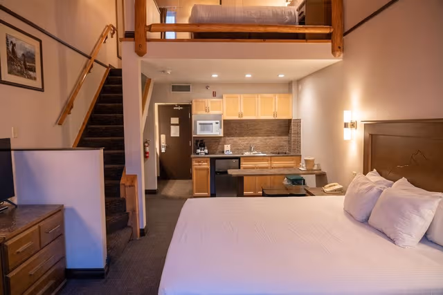 Loft, Multiple Beds