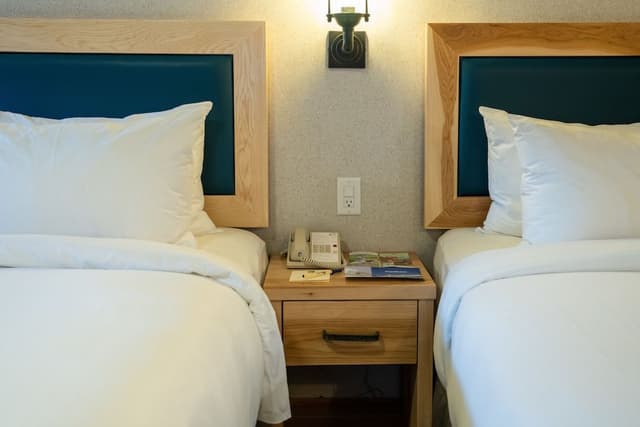 Standard Suite, 2 Queen Beds