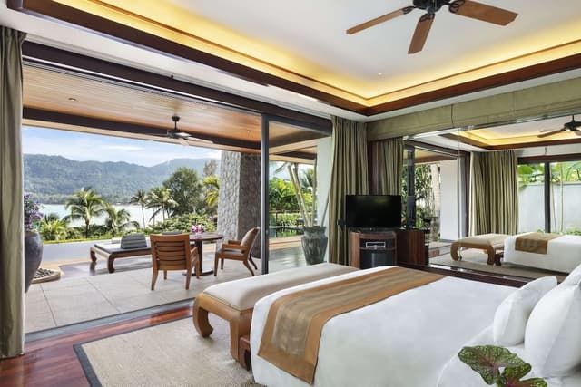 2 Bedroom Pool Suite