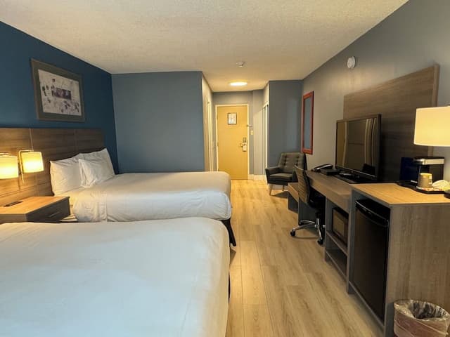 Room, 2 Queen Beds, Beachfront