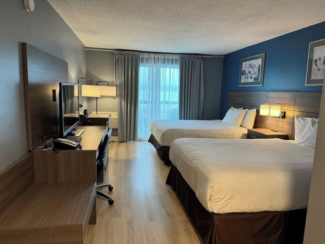 Room, 2 Queen Beds, Beachfront