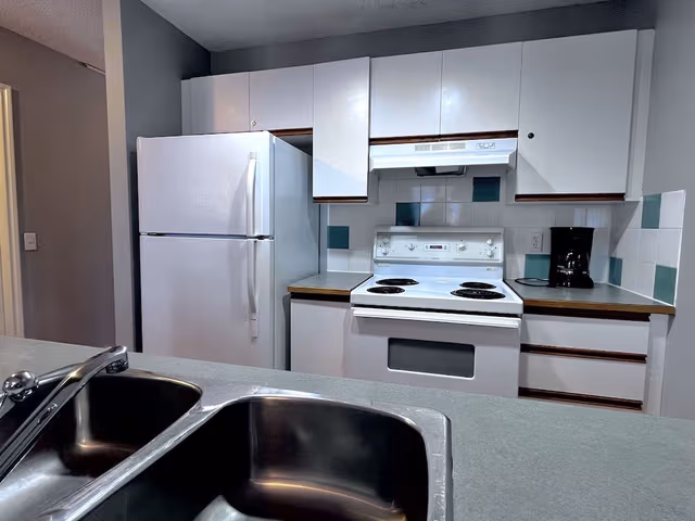 Three-Bedroom Apartment 117 - Loft, No air conditioning