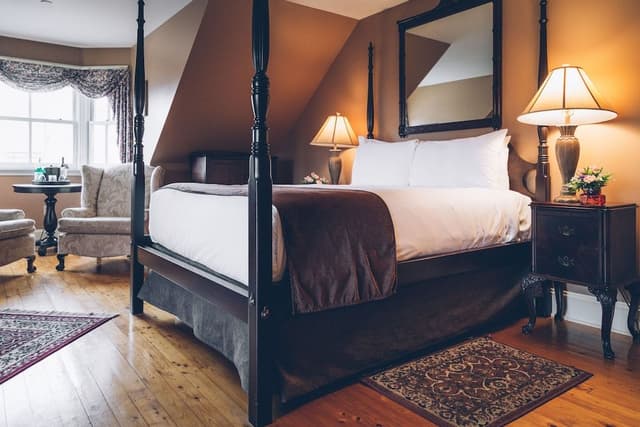 Deluxe Room, 1 Queen Bed