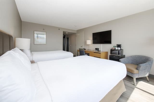 Room, 2 Double Beds, Lake View (Coast Two Doubles with Pond View)