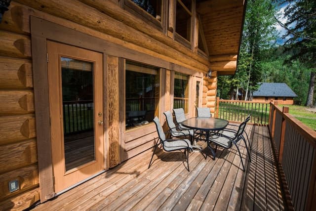 Three-Bedroom Executive Log Home