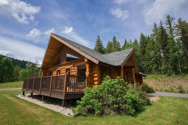 One-Bedroom Log Suite