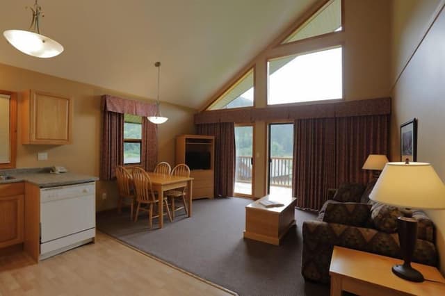 One-Bedroom Alpine Chalet