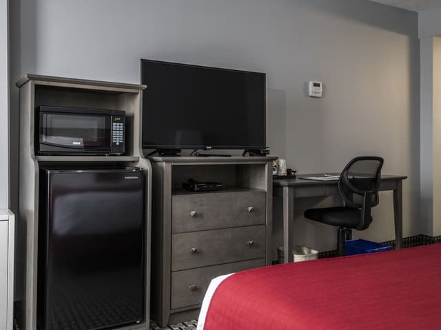 Business Room, 1 King Bed, Non Smoking