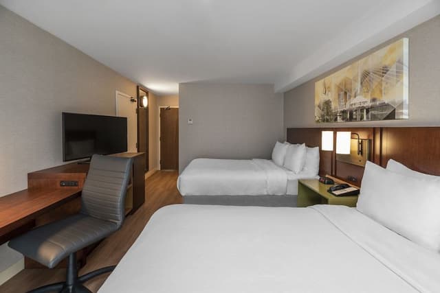 Room, 2 Queen Beds, Non Smoking, Ground Floor Pet-Friendly
