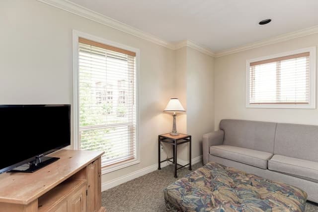 Three Bedroom Townhome, Garden Side